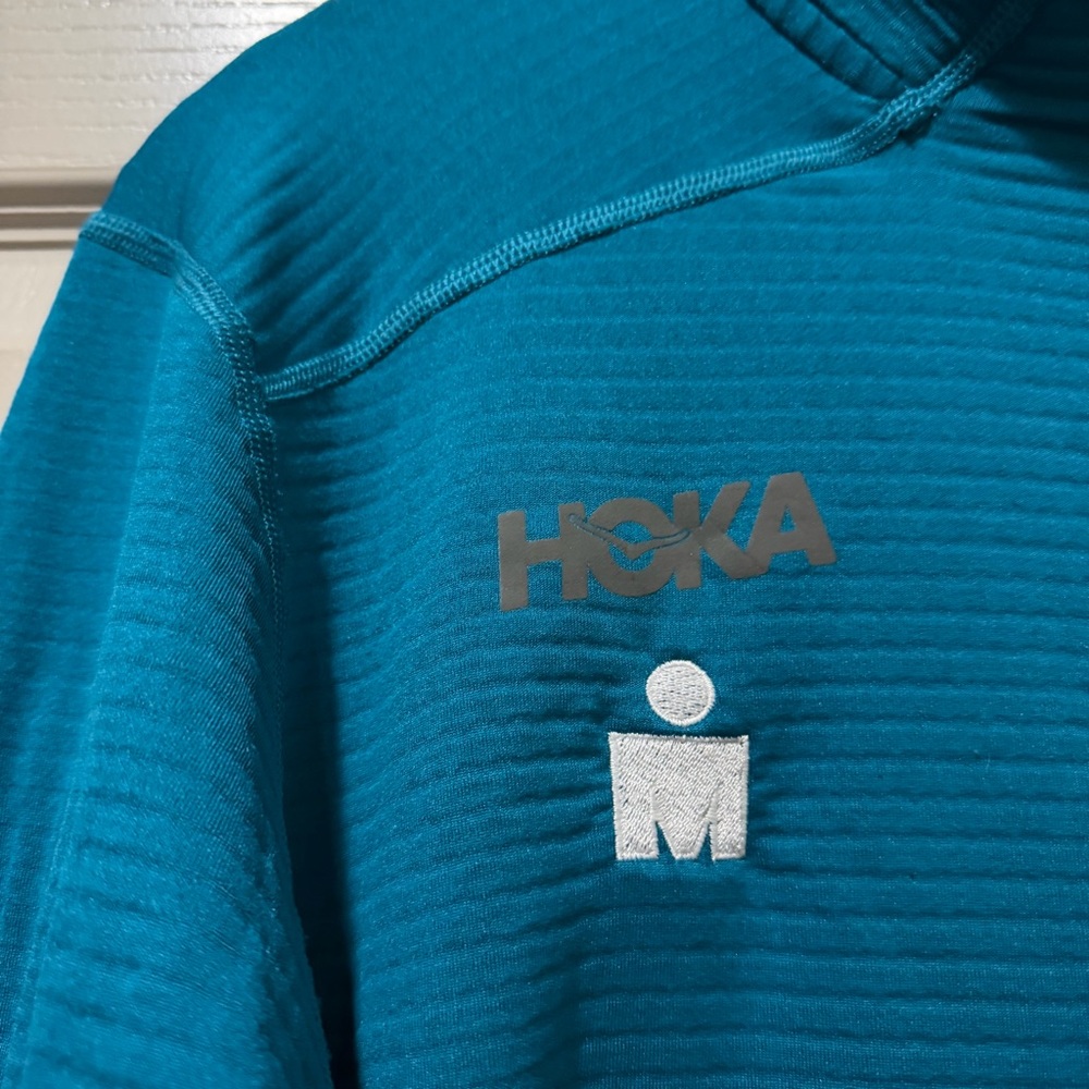 Hoka One One XL Blue Ironman Logo Graphic Half Zip Shirt B7 - Picture 5 of 5